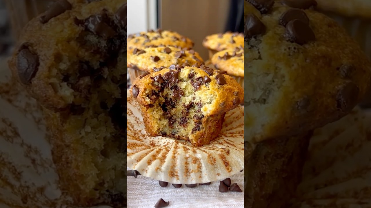 Banana Chocolate Chip Muffins 😍